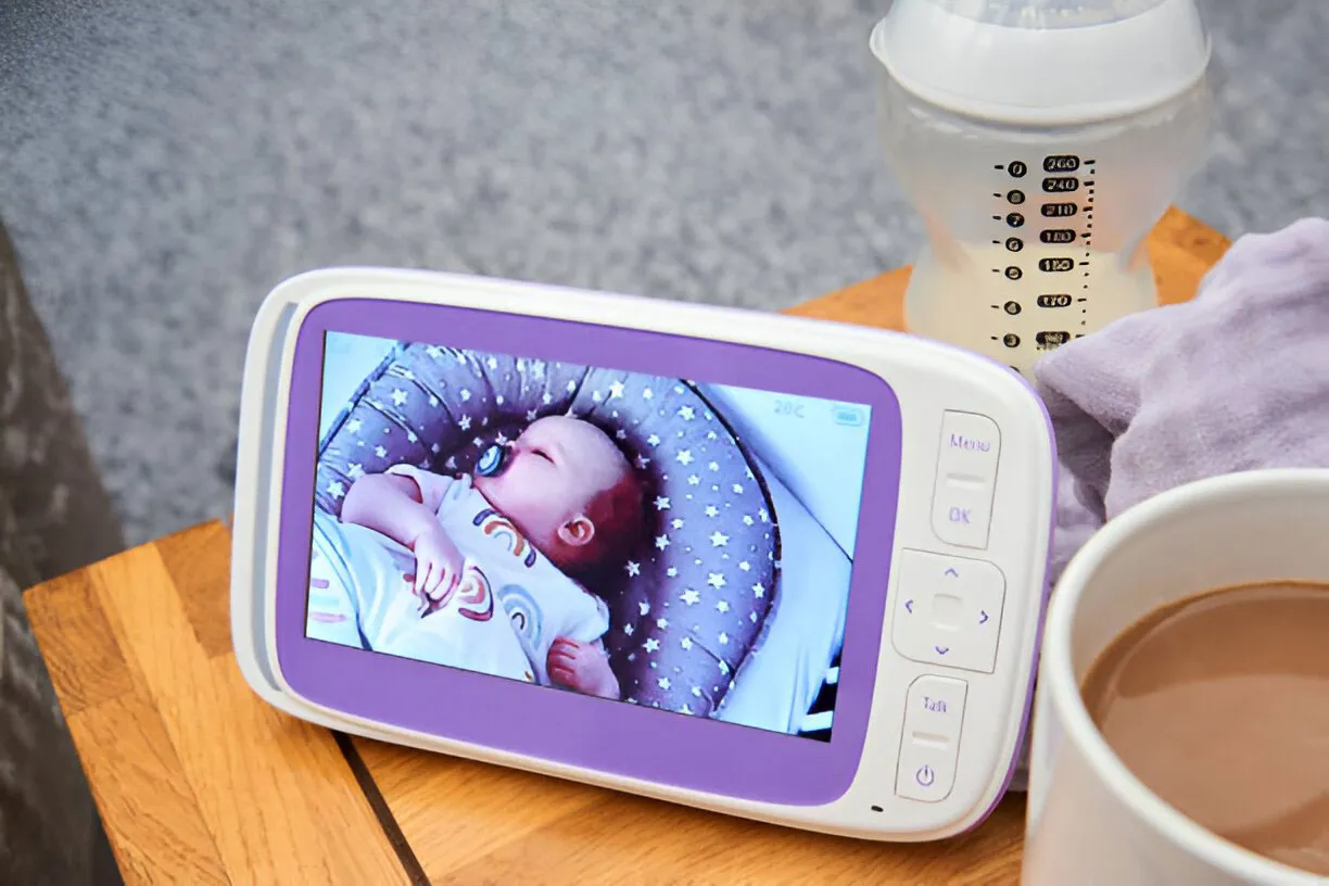 Baby-monitor-vs-security-camera5